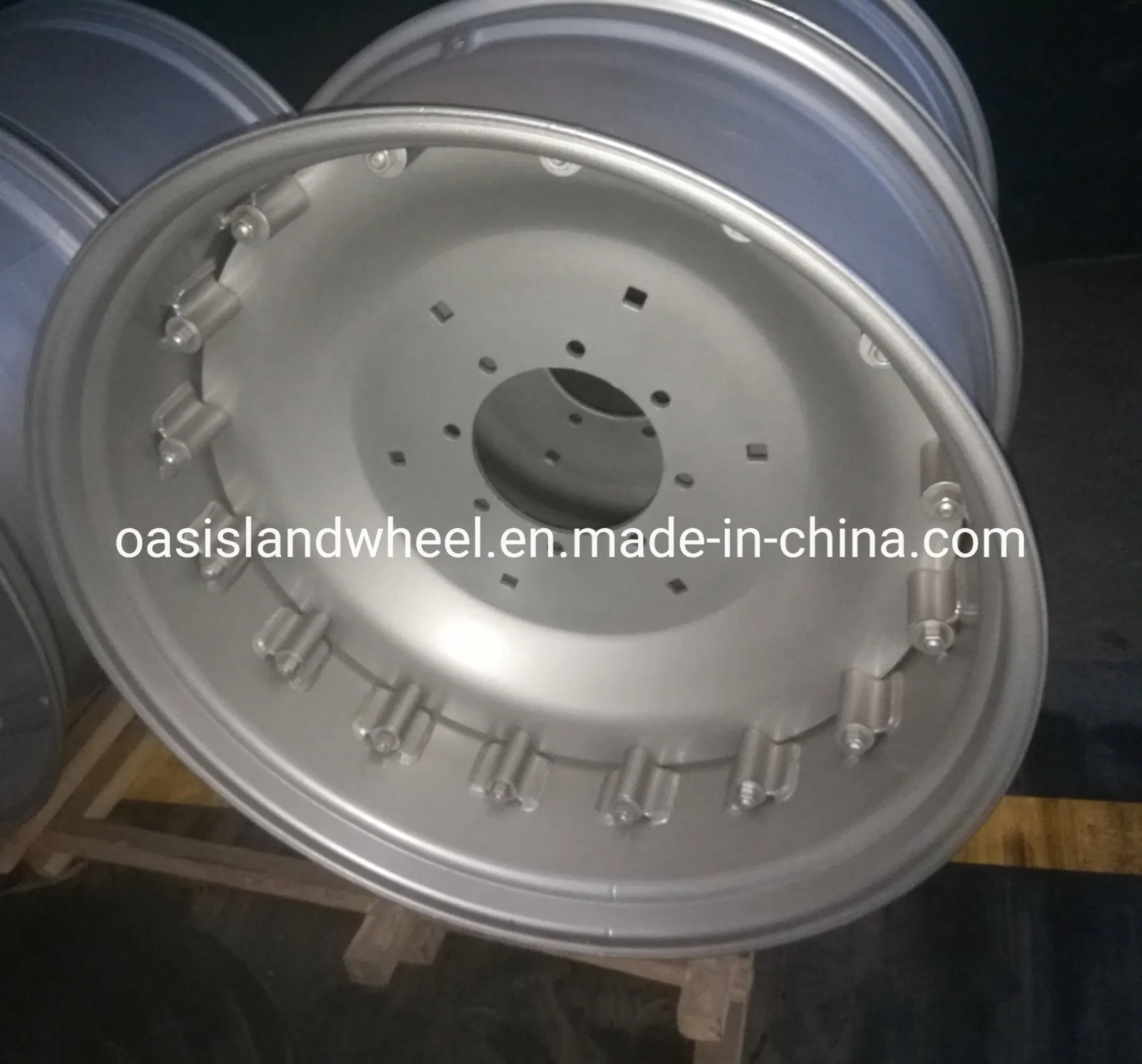 Стальной колесный диск для трактора и комбайна