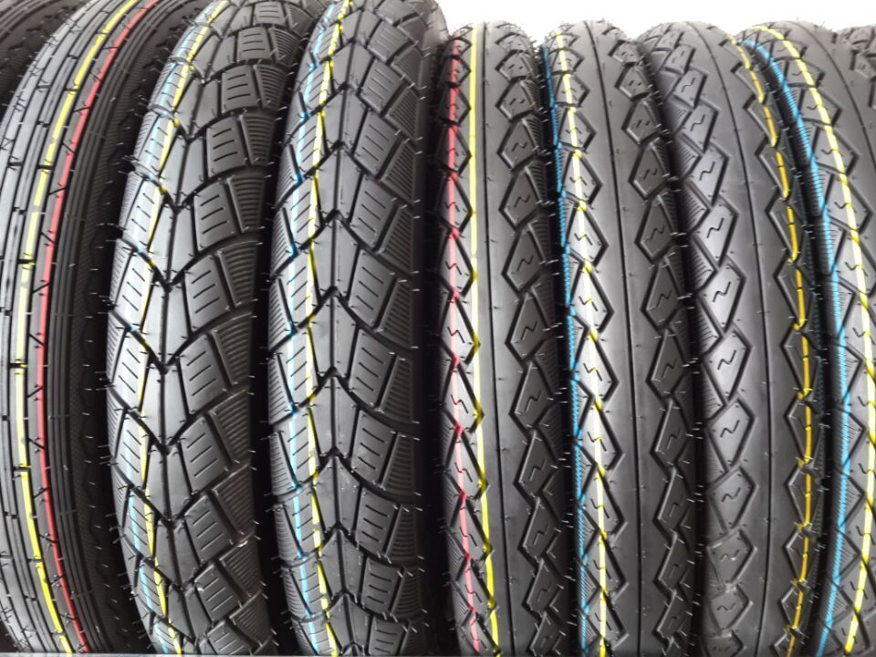 Шины бескамерные для мотоциклов и скутеров