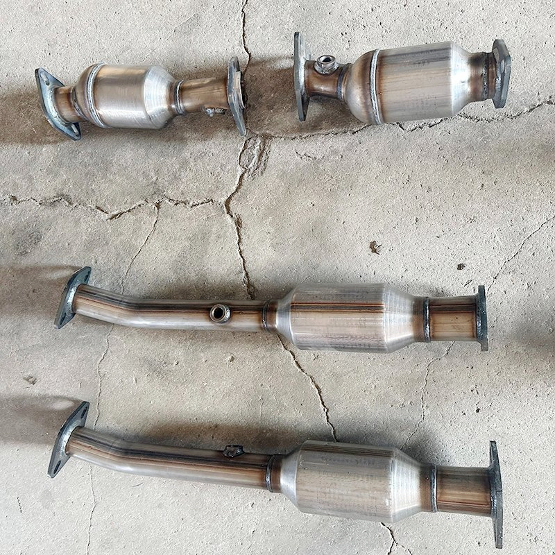 Катализатор Nissan Pathfinder 2005-2012, 4.0L, комплект 4 шт.