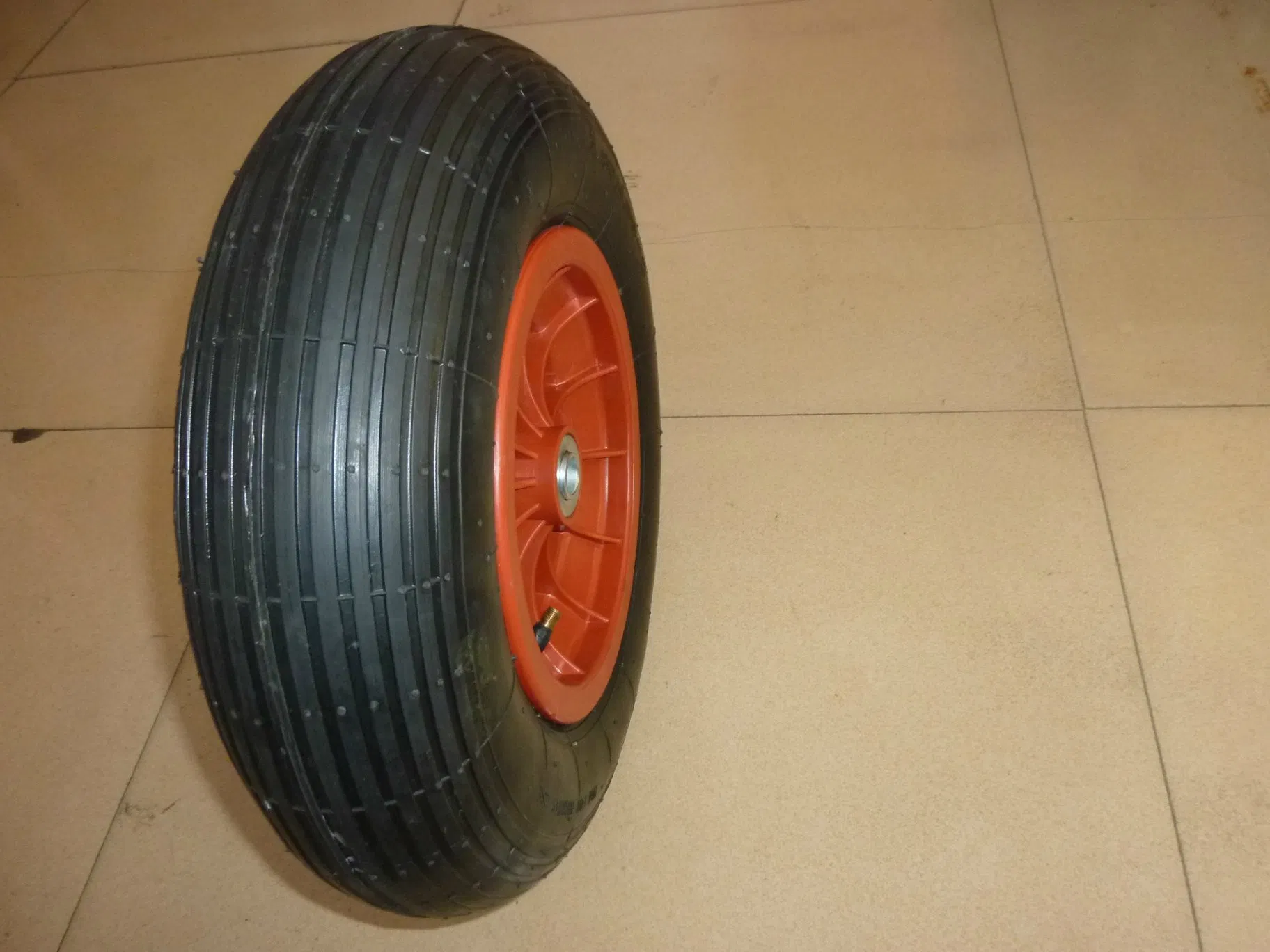 Пневматическая шина 16*6.50-8 для тачки и тележек