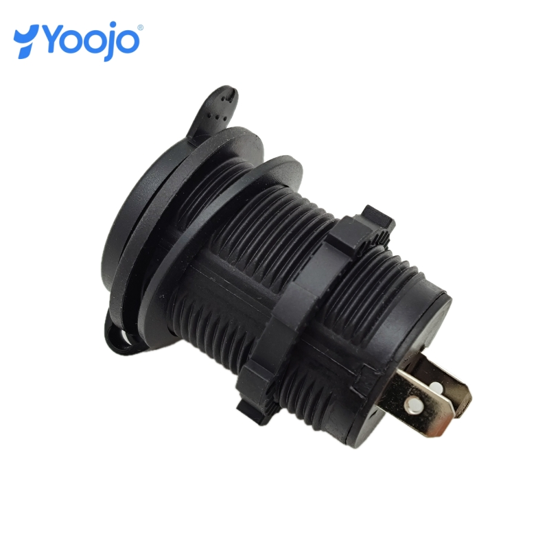 Влагозащищенная розетка прикуривателя Yoojo YOJ-CH161 IP65