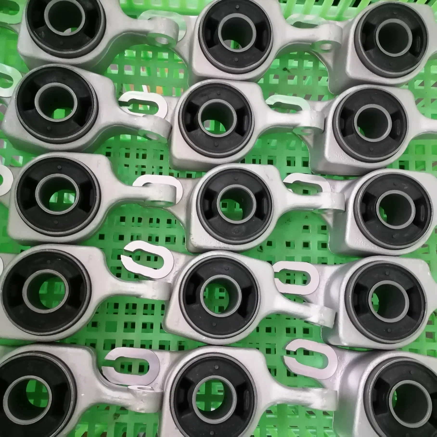 Втулка рычага подвески Ford D8UZ5781B