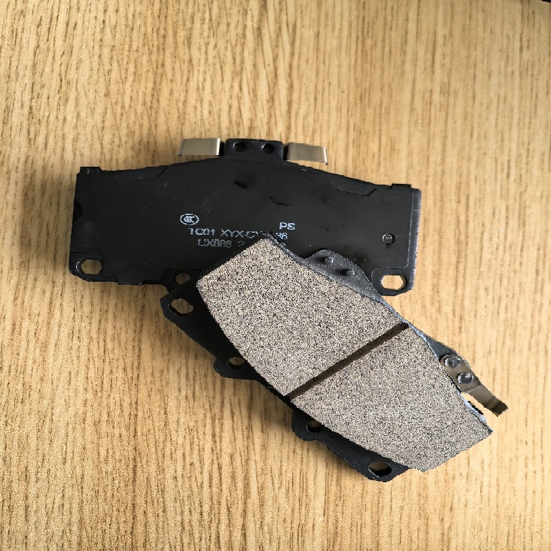 Chinese Factory Price Auto Car Parts Automotive Ceramic Brake Pad for Toyota Land Cruiser High Heat Resistance No Noise D2082m/A303K /04465-33030