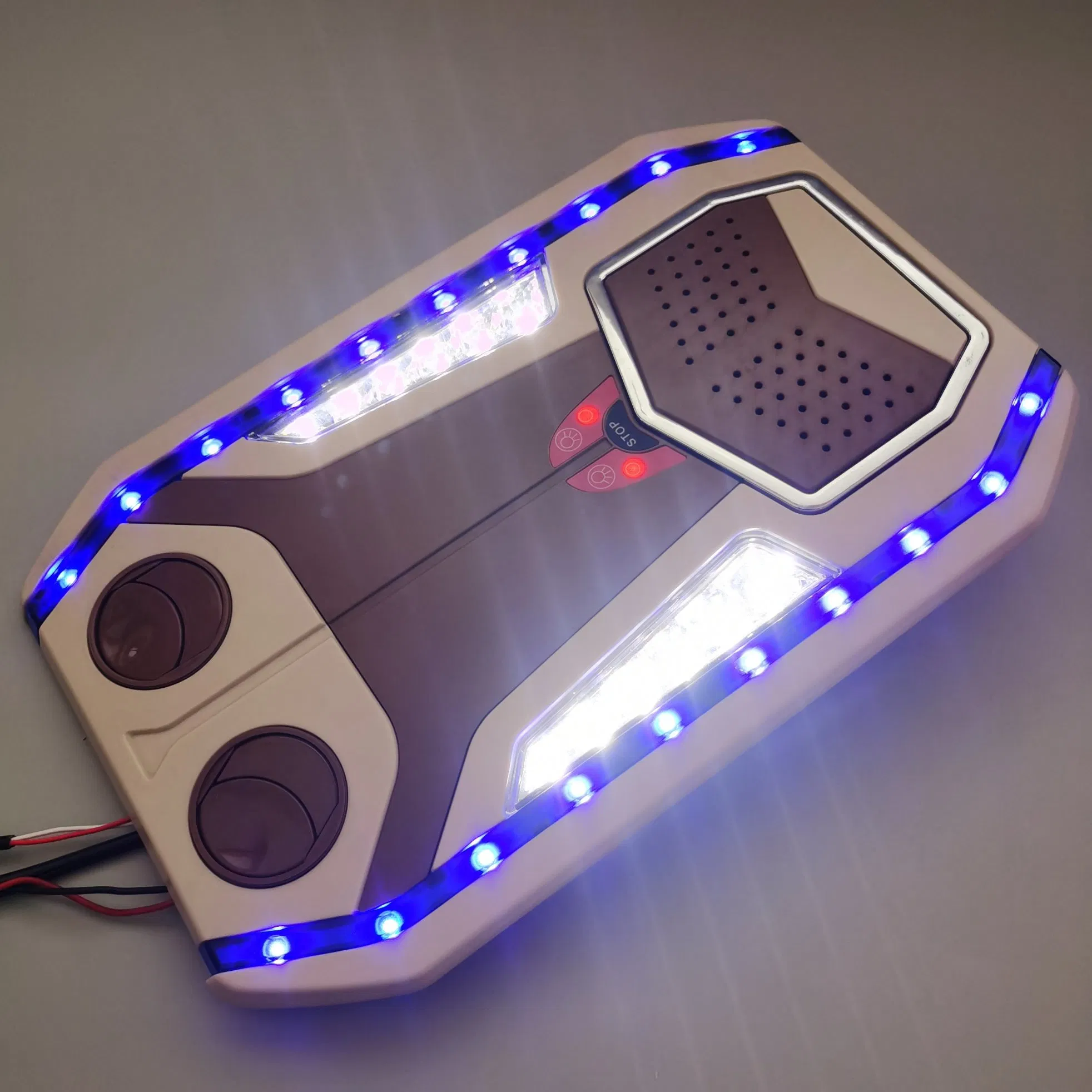 Светодиодная лампа и вентиляционная решетка для автобуса