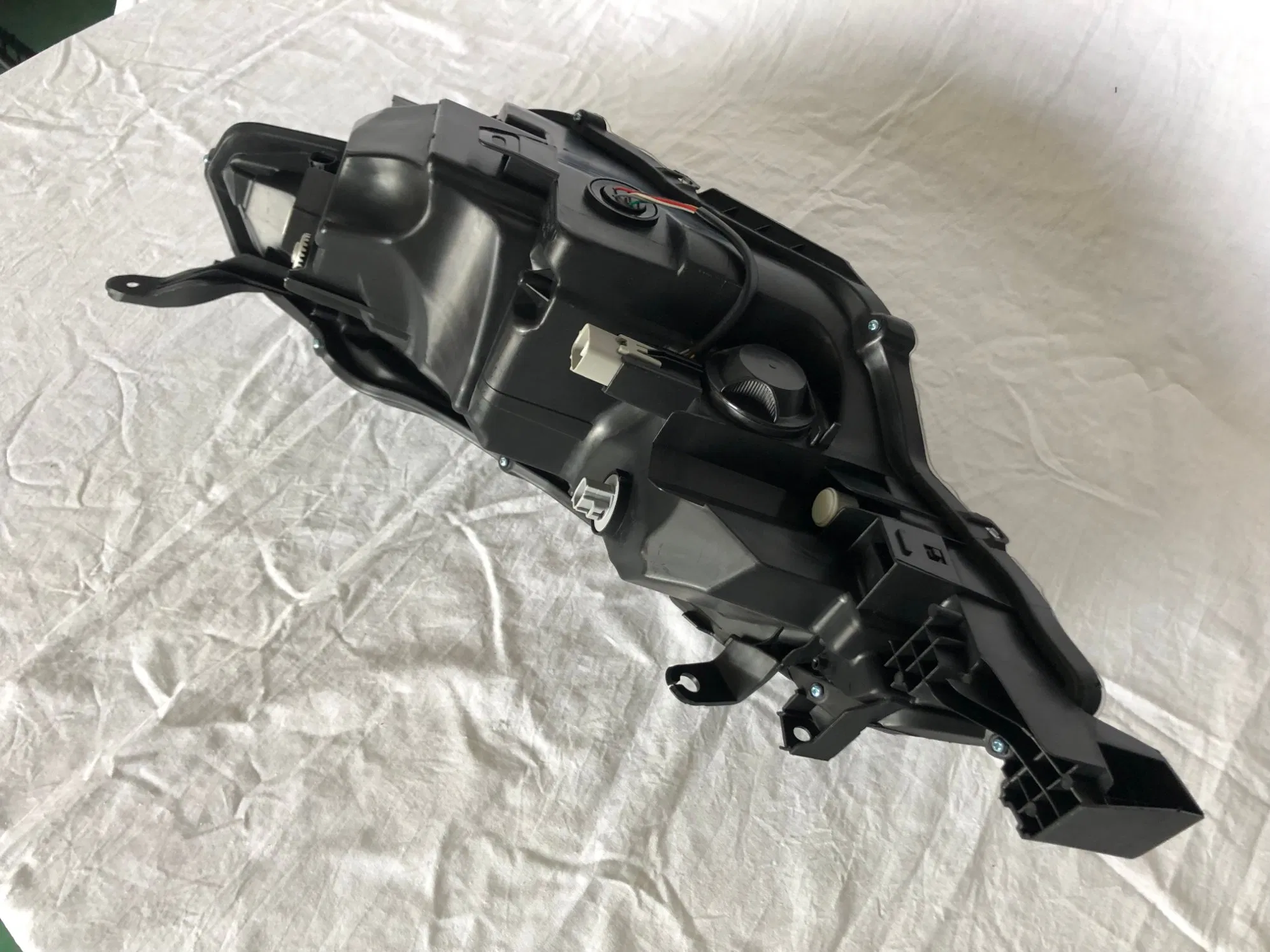 Передняя светодиодная фара для Toyota Corolla 2017-2019