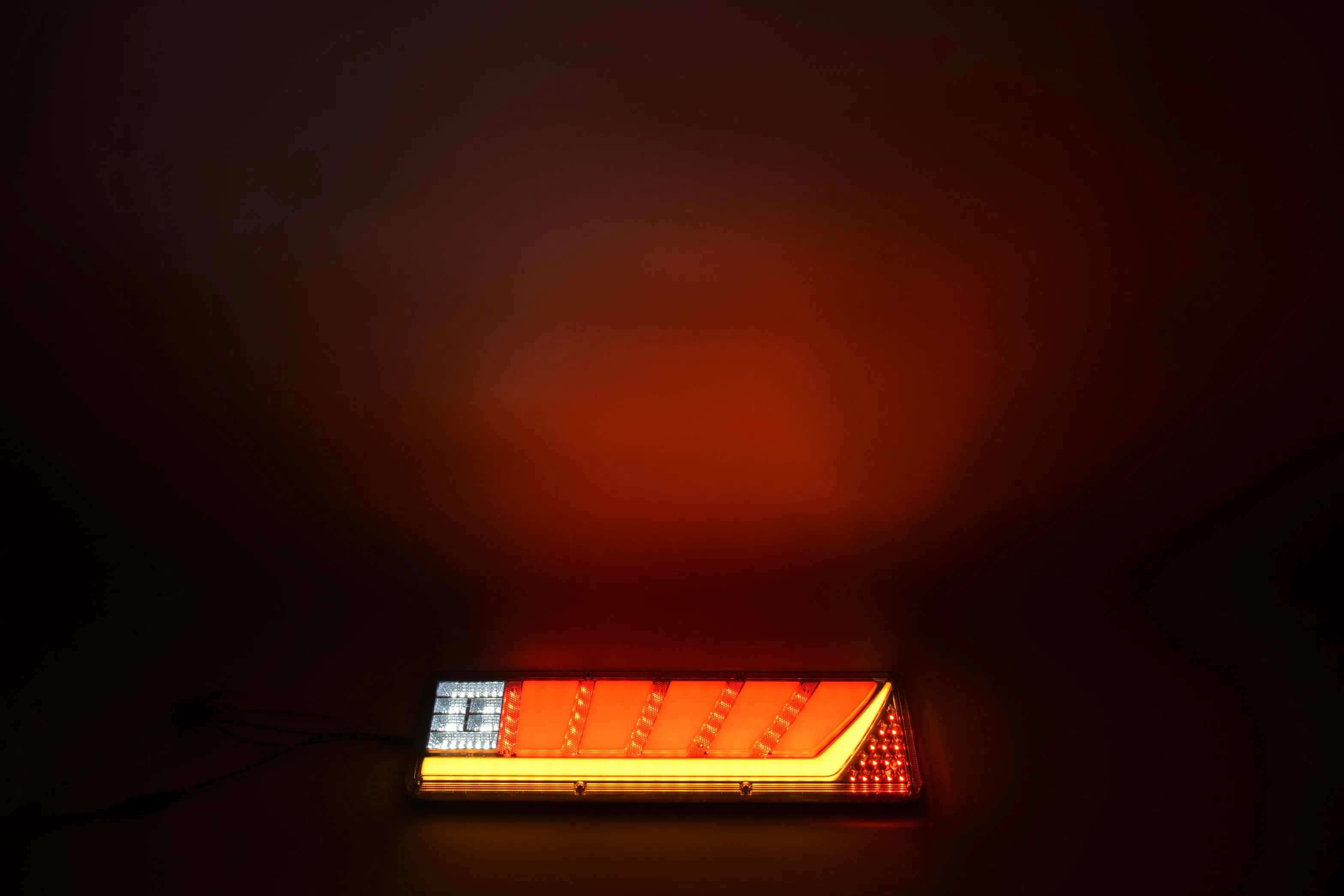 Светодиодный стоп-сигнал для грузовика 12-24V