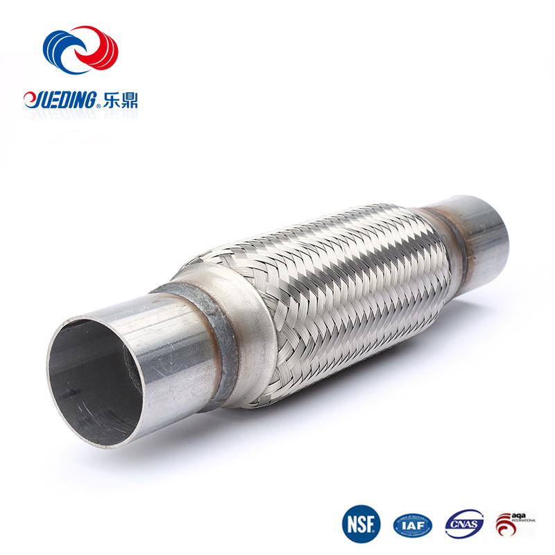 Гофрированная труба глушителя автомобиля