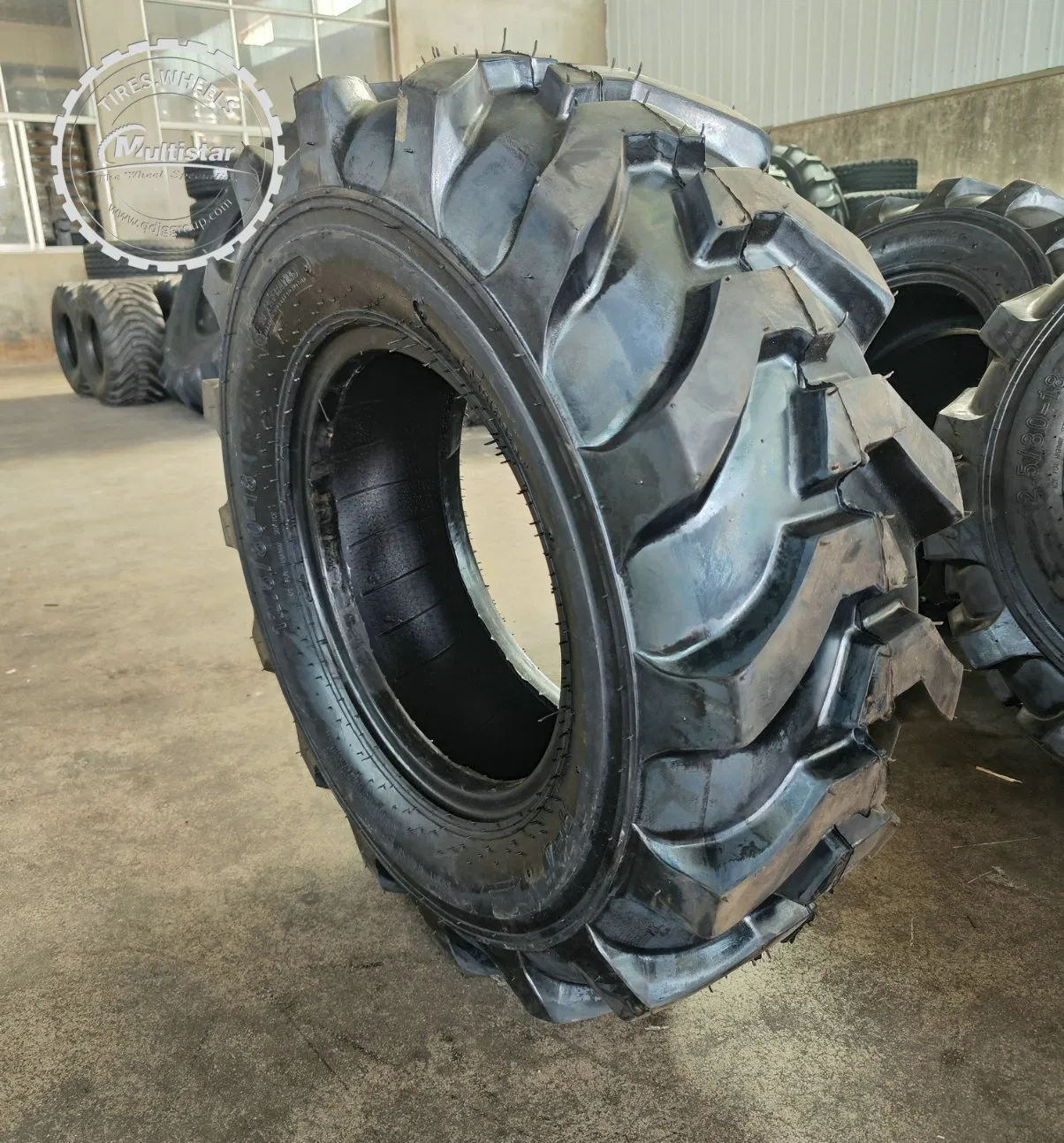 Шина для грейдера 10.5/80-18, 12.5/80-18, 13.00-24