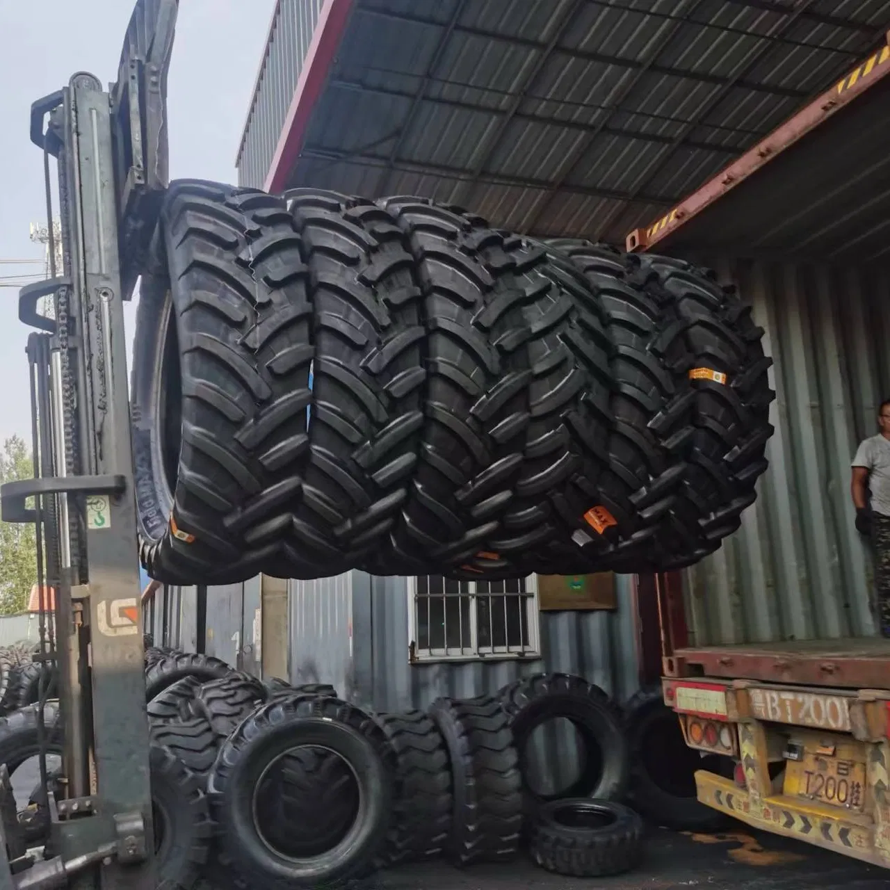 16.9-30 R-1 AG Agricultural Tractor Tire with ISO9001
