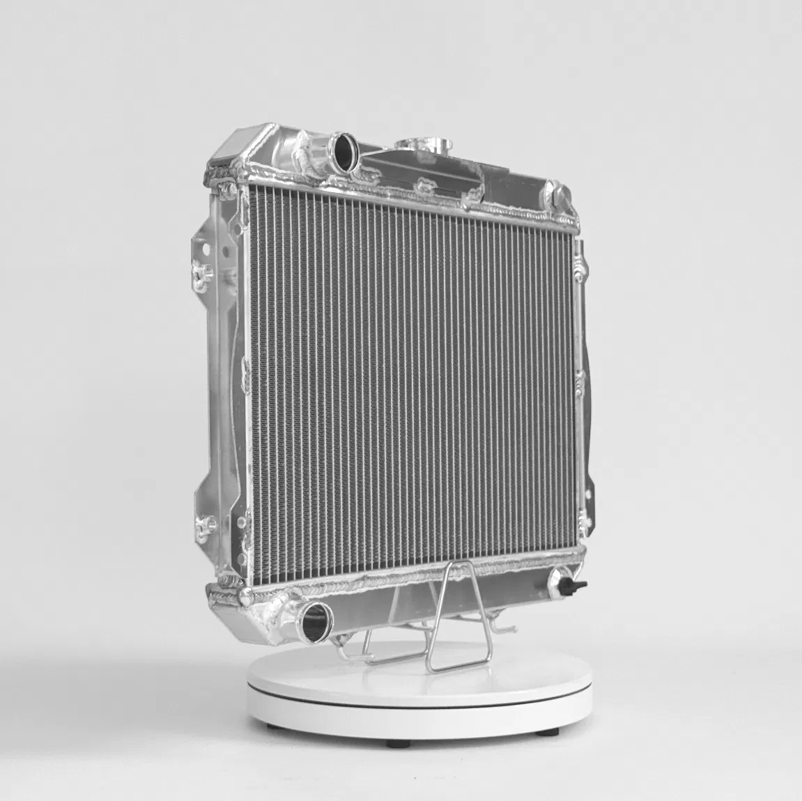 Радиатор алюминиевый SRW294 для Toyota Corolla 75-79