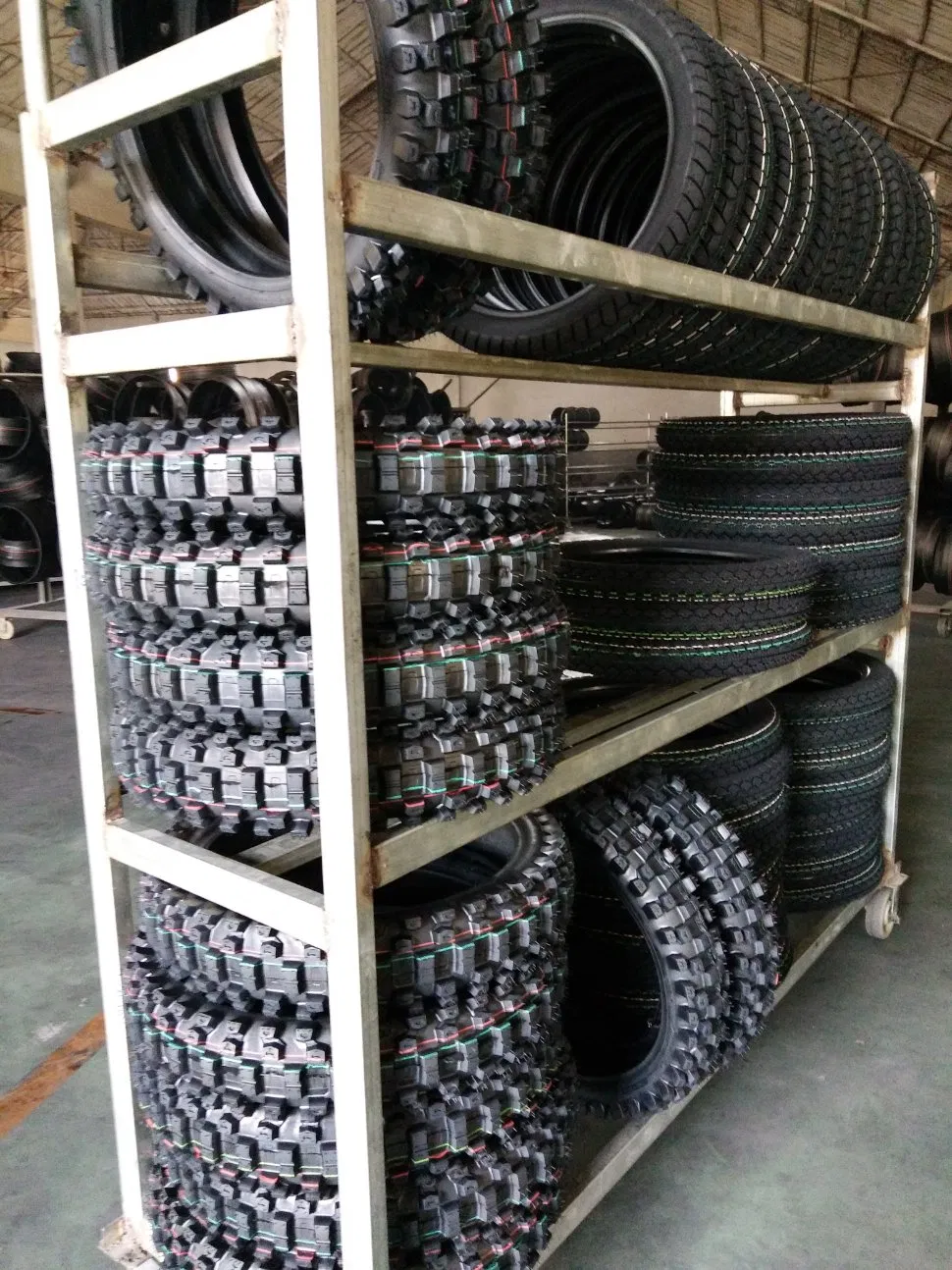 Шина внедорожная для мотоцикла 2.25-17, 2.50-17, 2.50-18, 2.75-18