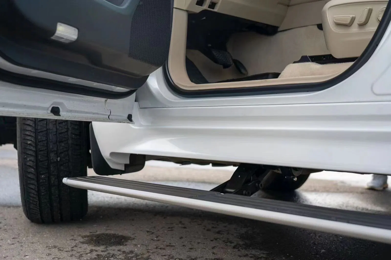 Weijia Universal 4X4 Auto Accessories Run Automatic Power Electric Running Board Car Side Step for Toyota Land Cruiser LC300