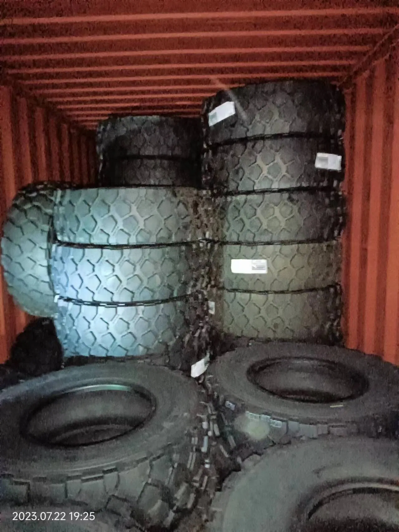 Шины 1600R20 FOKKESEN для грузовиков и спецтехники