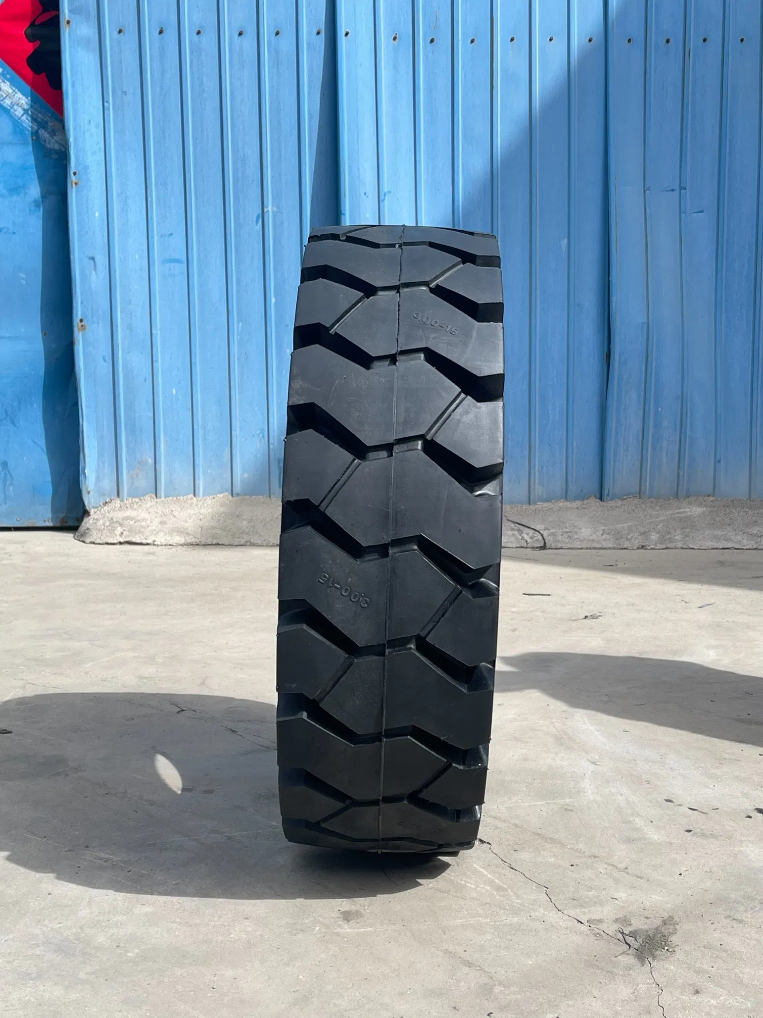 445/65-24 High Capacity Skid Steer Loader Tire Boom Lift Tire Manufacturer