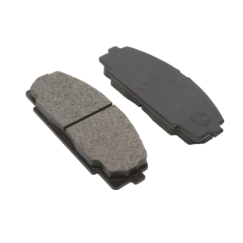 China Manufacture Good Price Auto Parts Non-Asbestos Semi Metal for Toyota Hiace 4y Disc Brake Pad D2064 /A334K