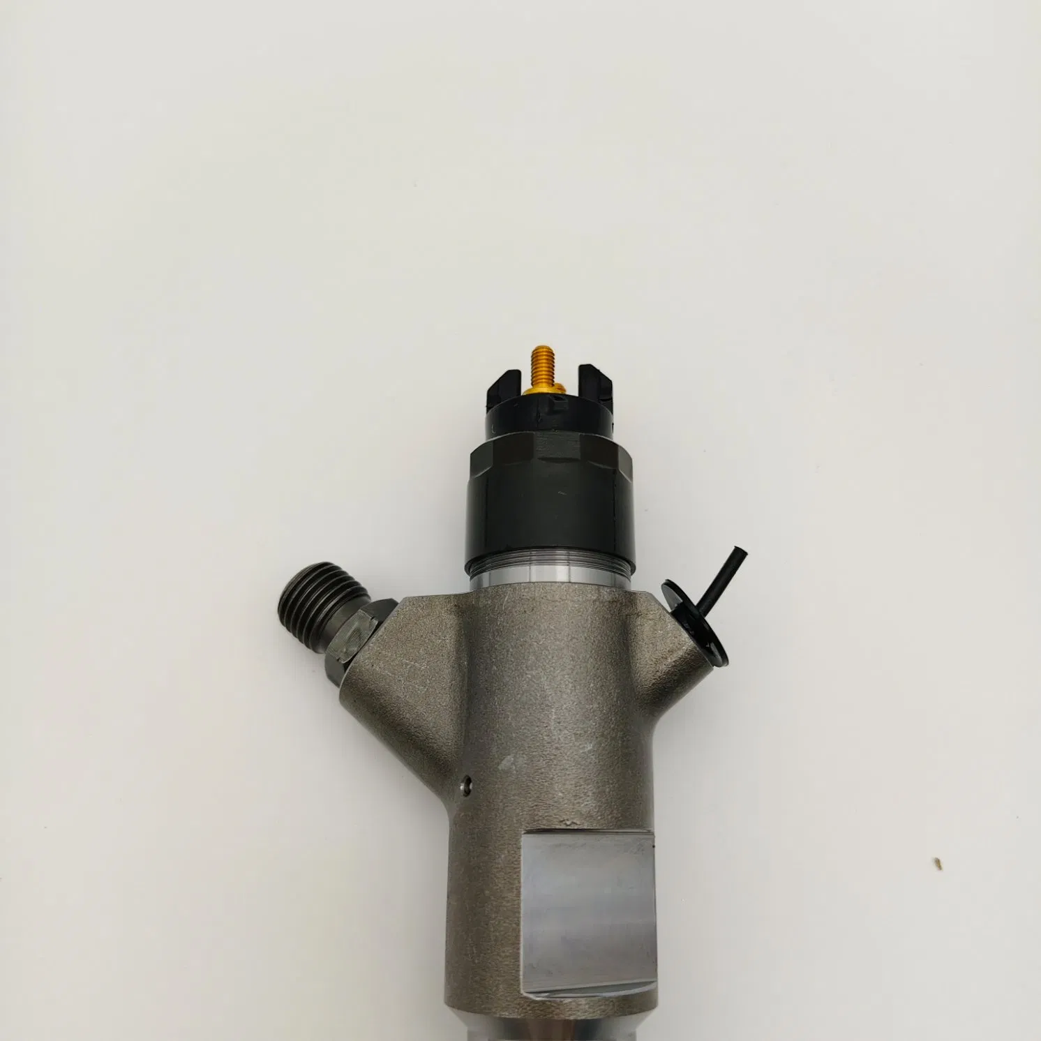 China Manufacture Hight-Quality Fuel Injectors Nozzle 0445120153 0445110193 0445110217 0445110437 0445110468 Injector Nozzle