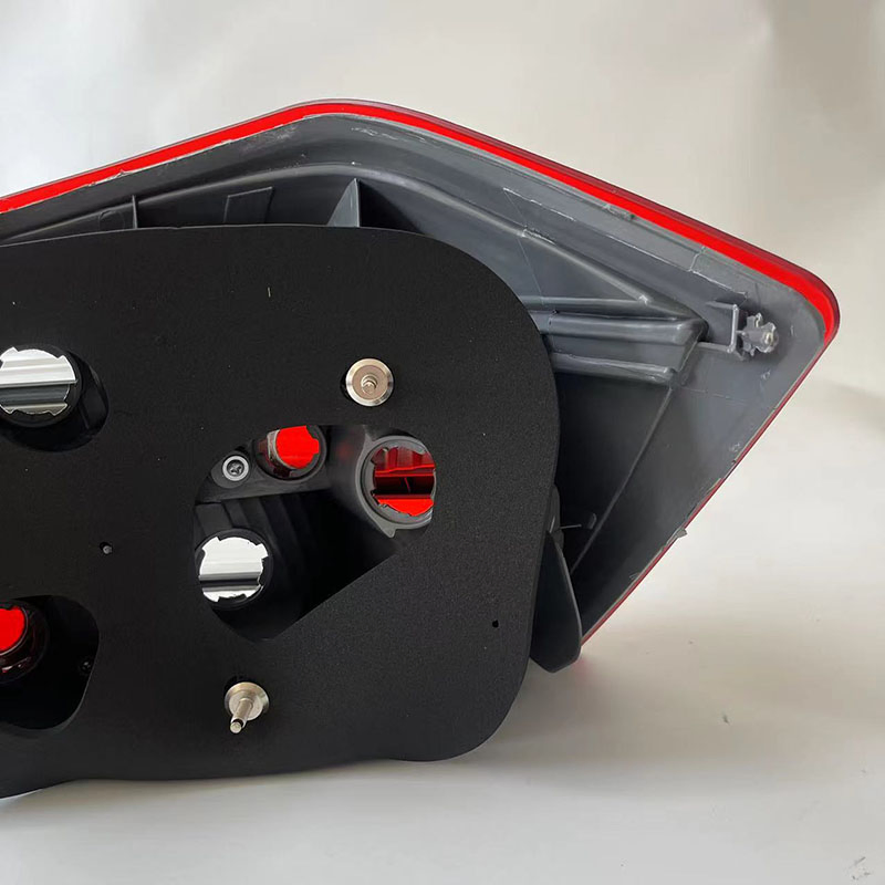 Универсальный стоп-сигнал и фонарь заднего хода для авто