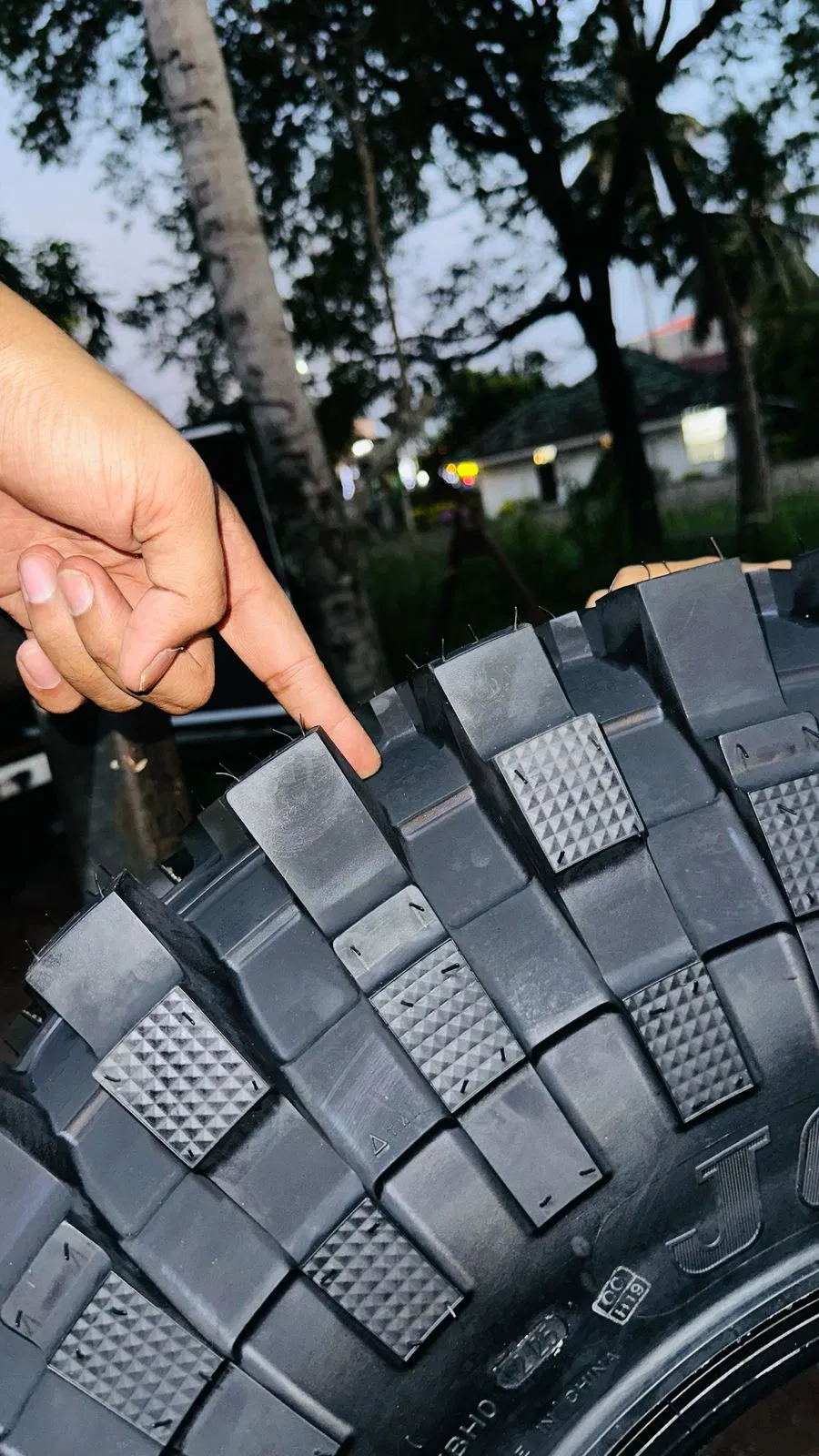 Шина внедорожная 40X13.50-17 Claw XTR MT