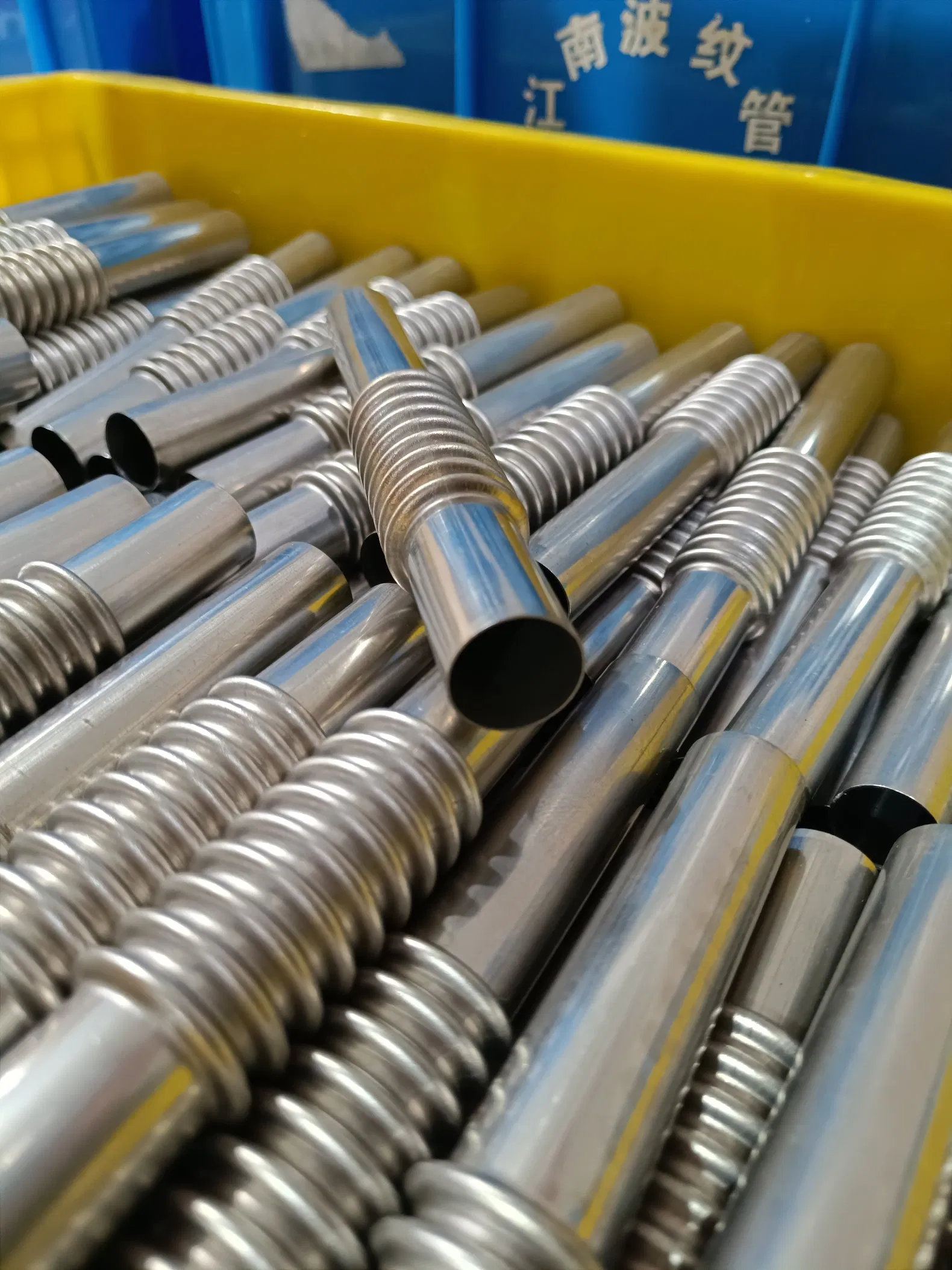 Гофрированные трубы из нержавеющей стали для выхлопной системы