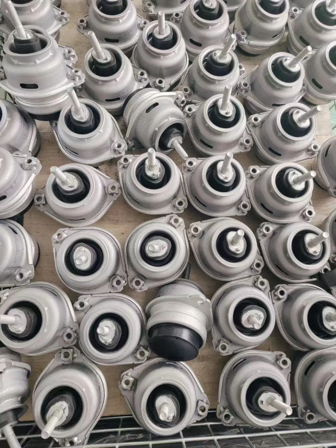 Опора двигателя Toyota 12371-28240