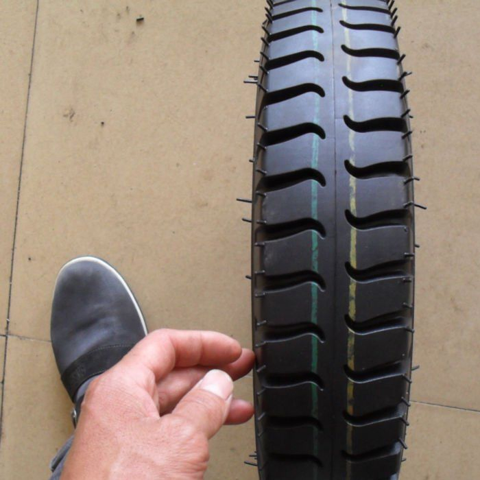 Пневматическое колесо 400-8 с камерой, 2 шт.