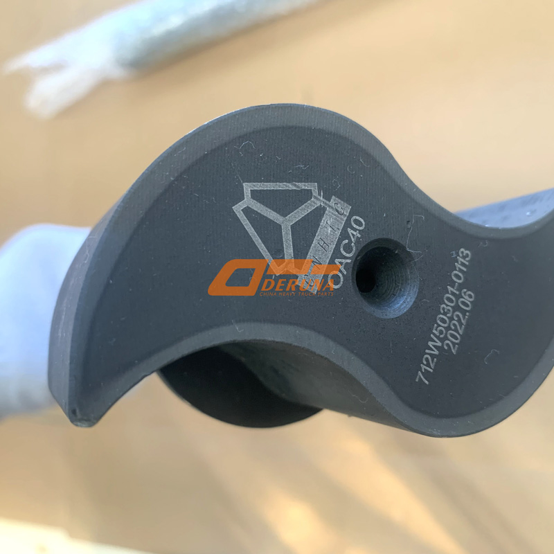 Распредвал тормозной Sinotruk Sitrak 712W50301-0112 (правый)