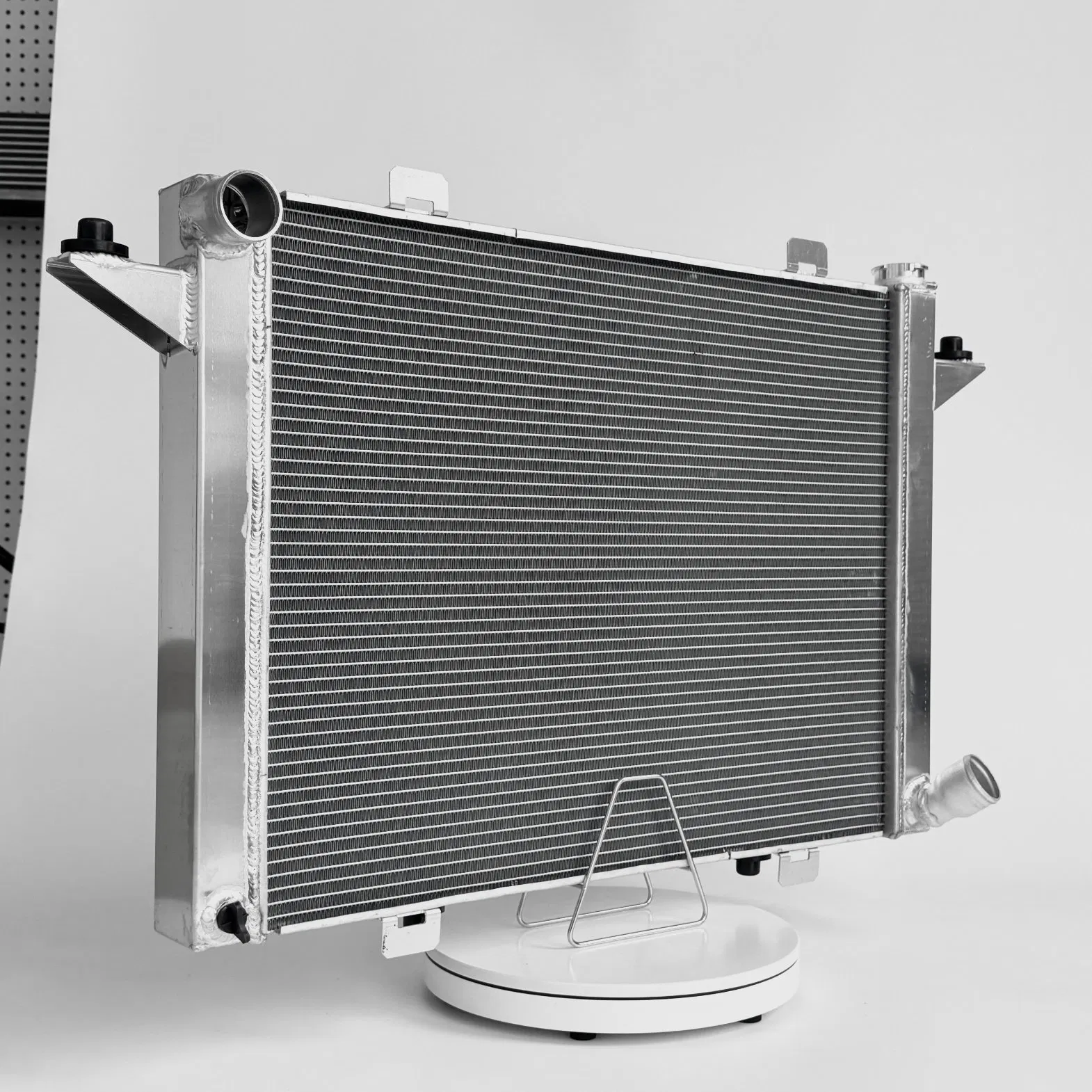 Радиатор алюминиевый для Dodge D/W Series Pickups 89-93, Ramcharger 90-91