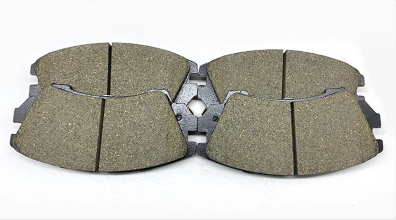 Тормозные колодки дисковые задние для авто