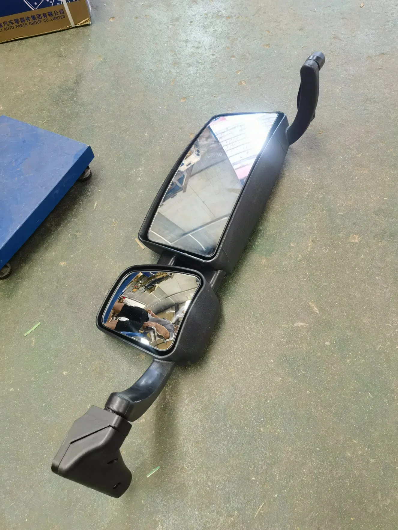 Wg1642770003 Right Rearview Mirror HOWO 001 Left