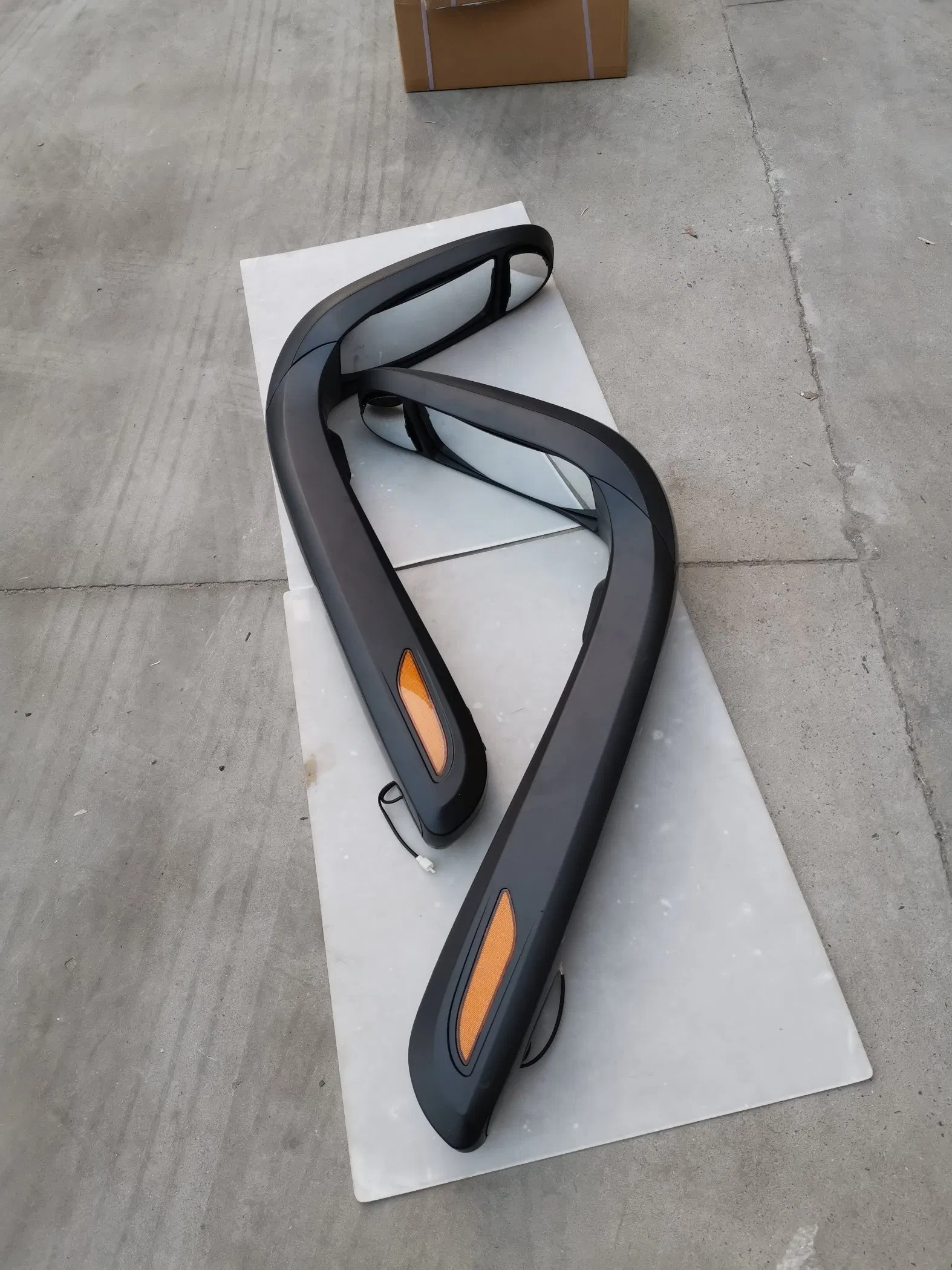 Auto Accessories Bus Body Spare Parts Side Rear View Bus Mirror Laksana